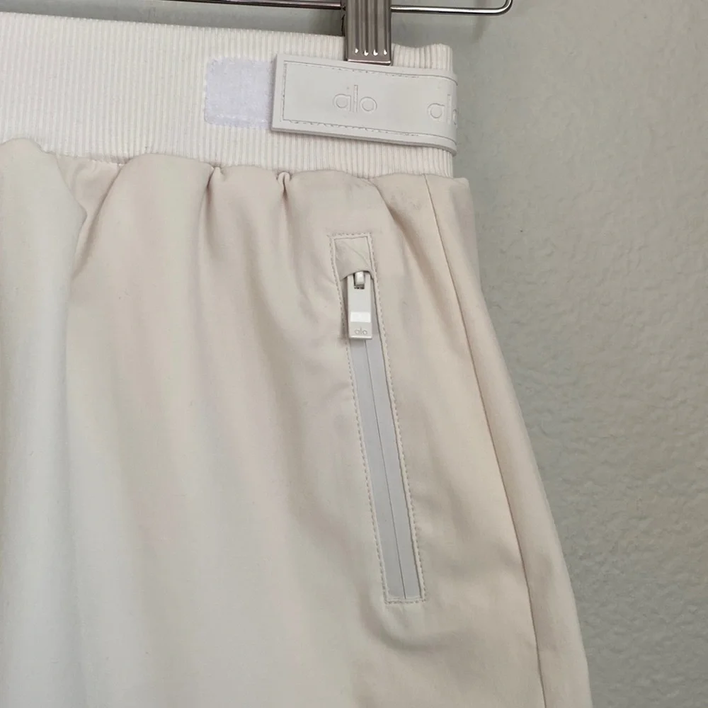 Alo Elevation High Waist Mini Skirt in Ivory White XXS